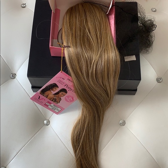 NWT Vivica A. Fox 31” Straight Drawstring Ponytail - Picture 5 of 8